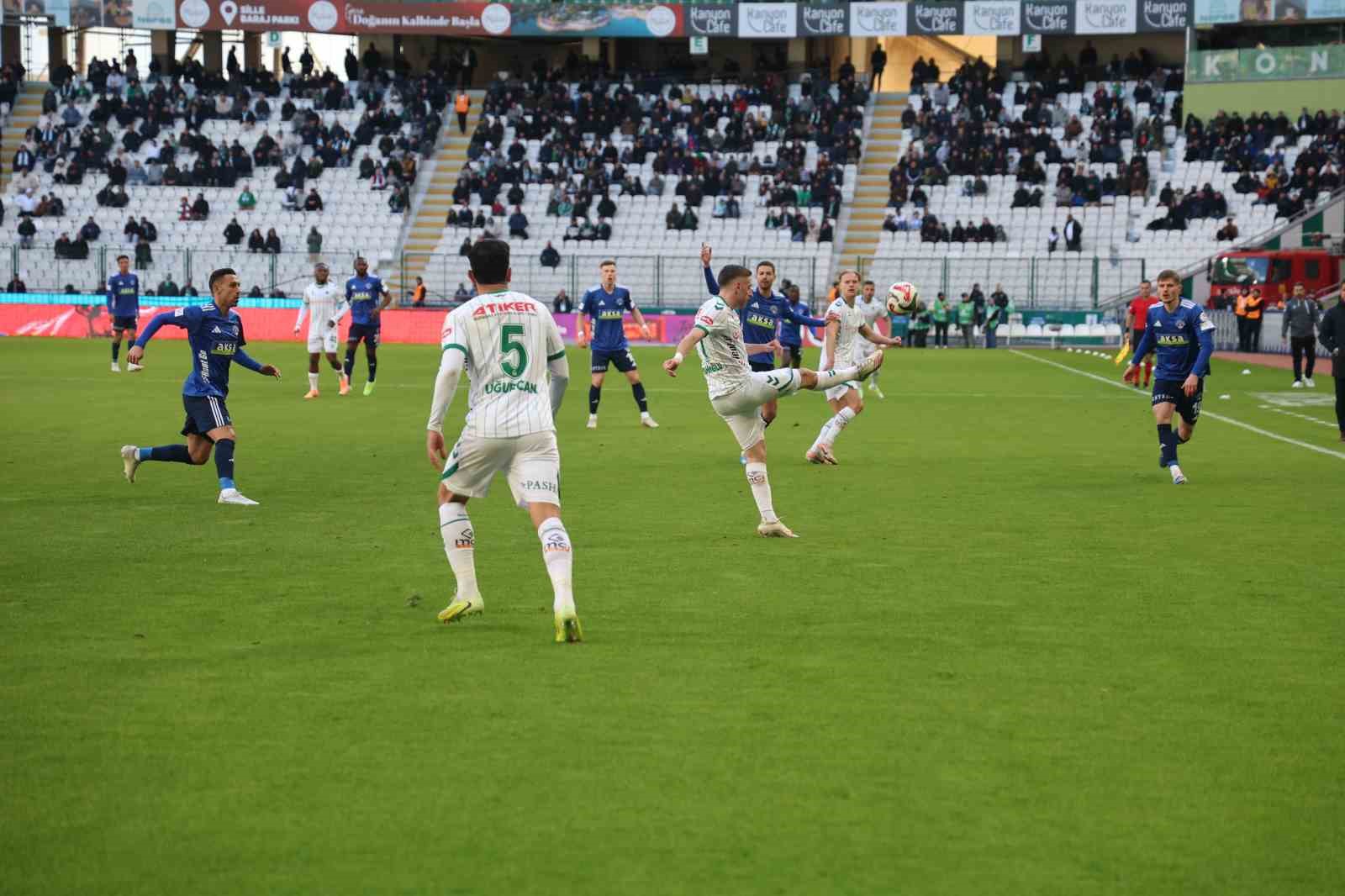 Trendyol S&uuml;per Lig: Konyaspor: 1 - Kasımpaşa: 1 (İlk yarı)

