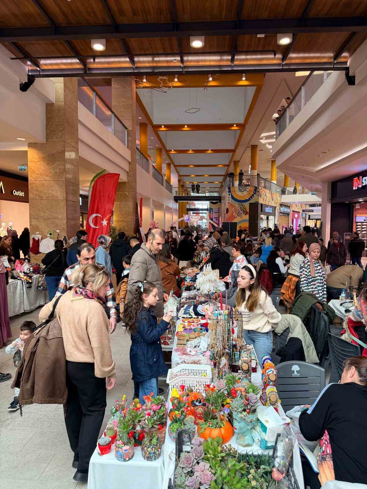 Şehitkamil&rsquo;de girişimci kadınlar festivali&rsquo;ne yoğun ilgi
