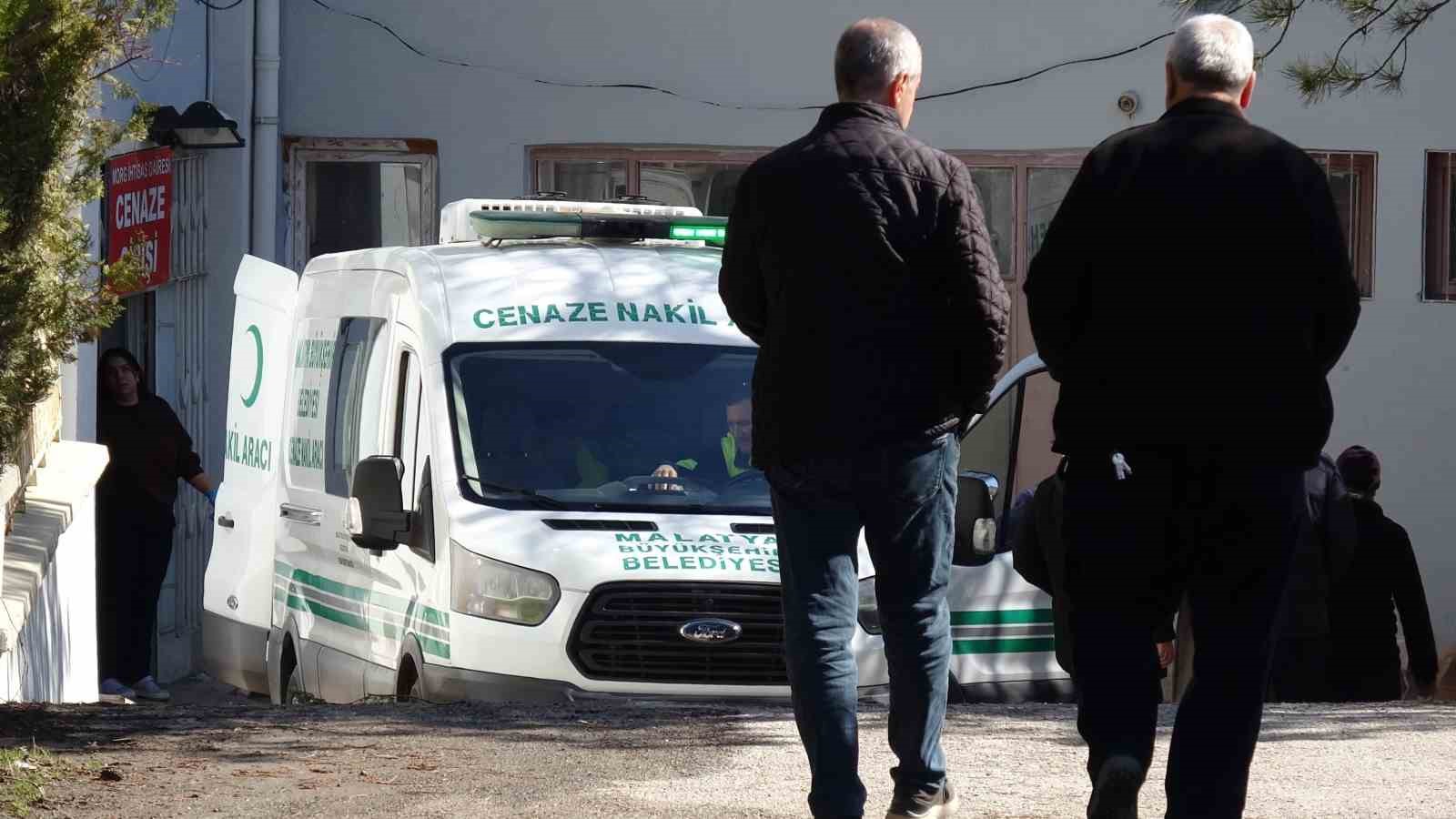 Malatya&rsquo;da babasını &ouml;ld&uuml;ren zanlı yakalandı
