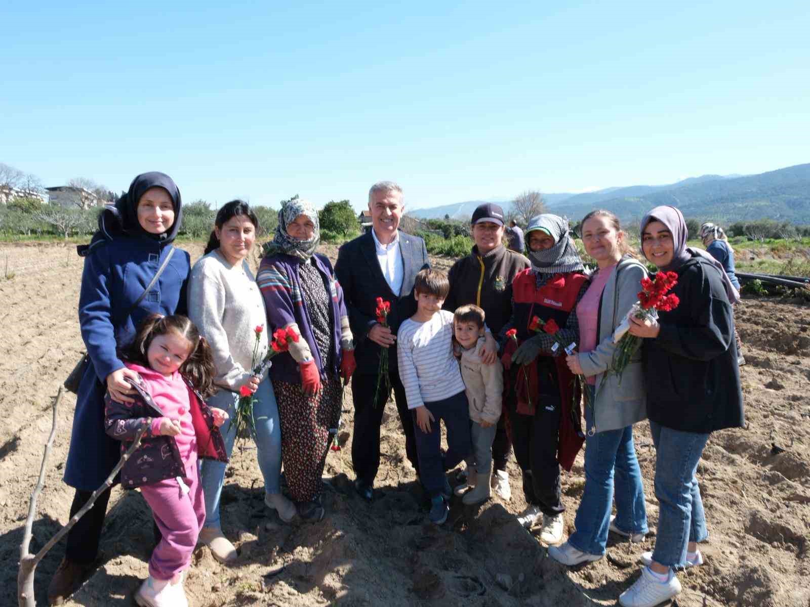 Buharkent’te 8 Mart’ta kadınlar unutulmadı