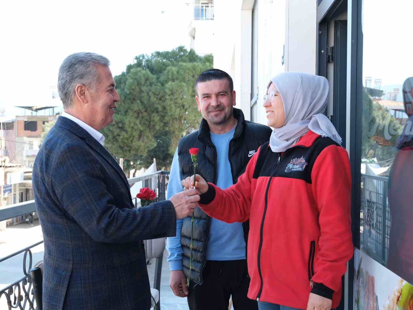 Buharkent&rsquo;te 8 Mart&rsquo;ta kadınlar unutulmadı
