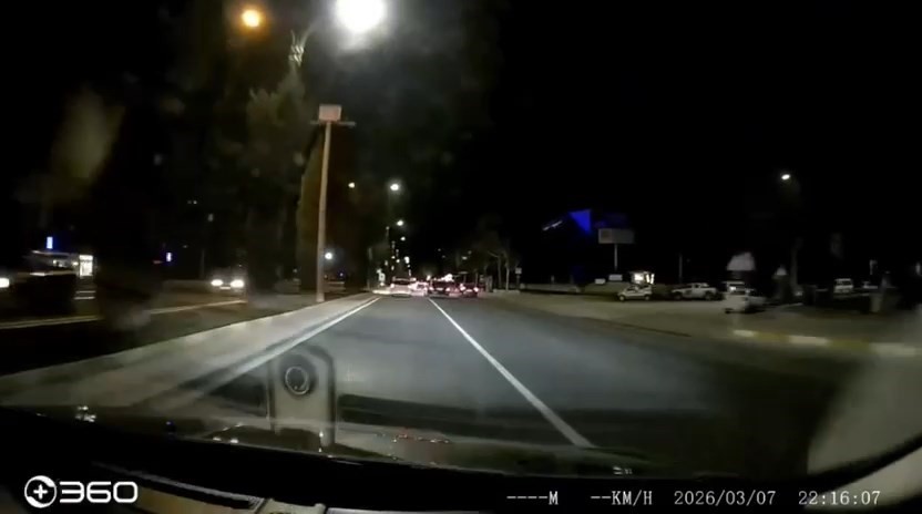 Makas atan s&uuml;r&uuml;c&uuml;ye 90 bin lira ceza
