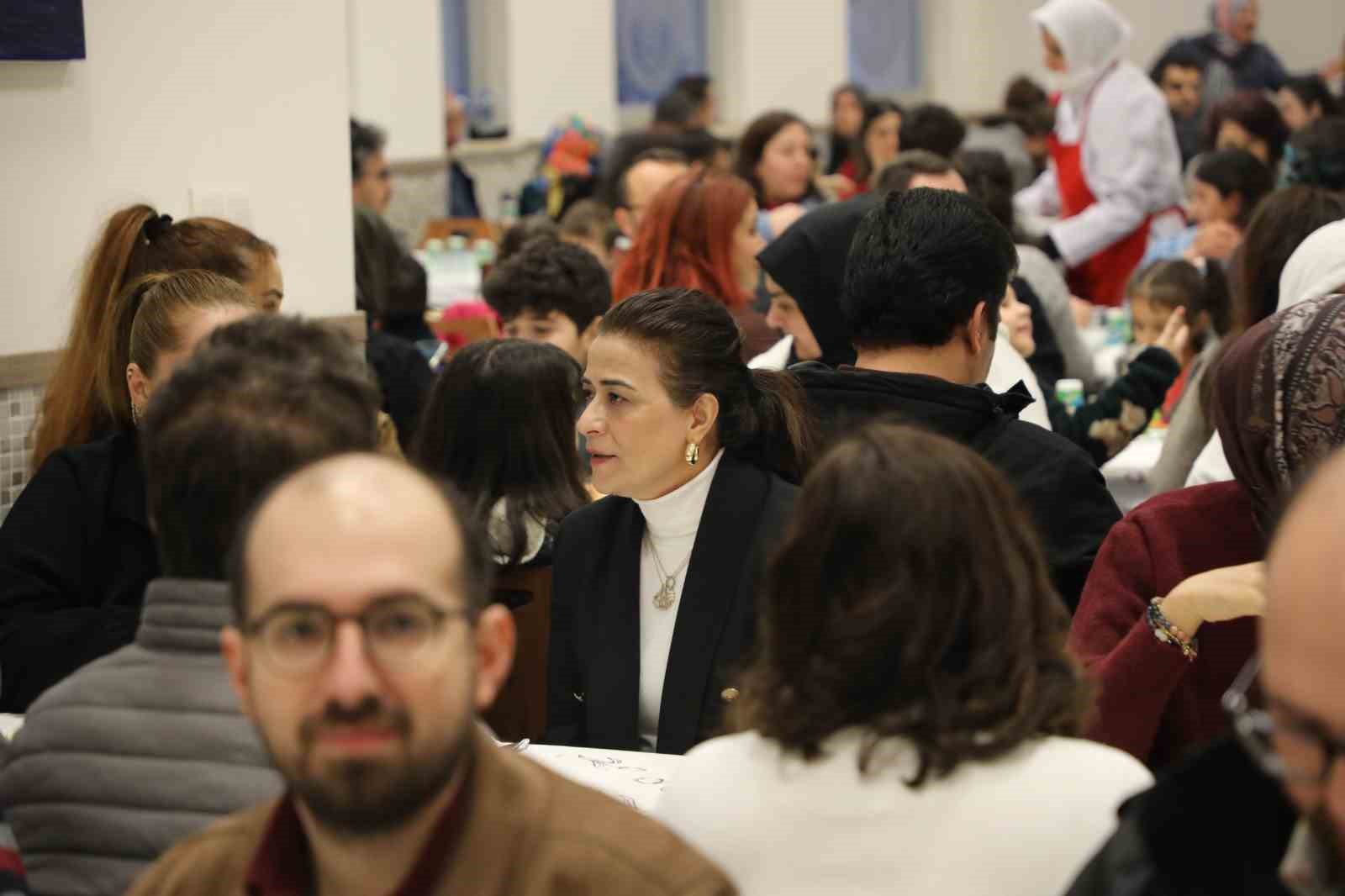 BAR&Uuml; ailesi geleneksel iftar programında buluştu
