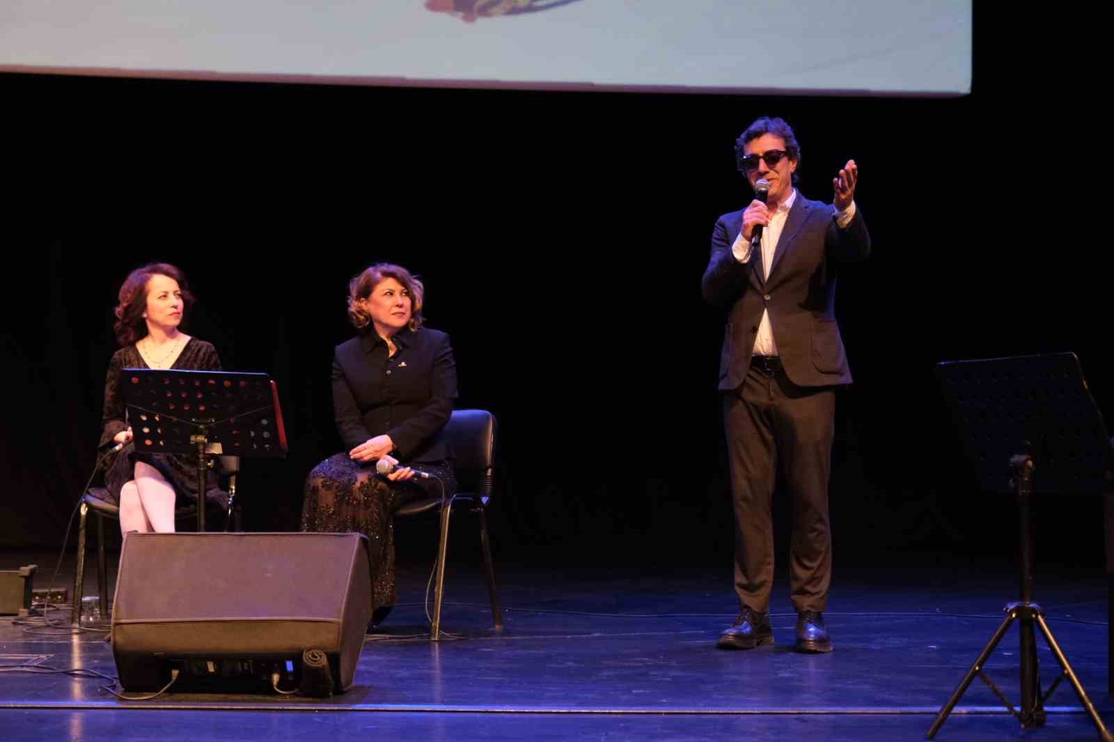 Büyükçekmece’de şiir ve müzik, kadınlar için buluştu