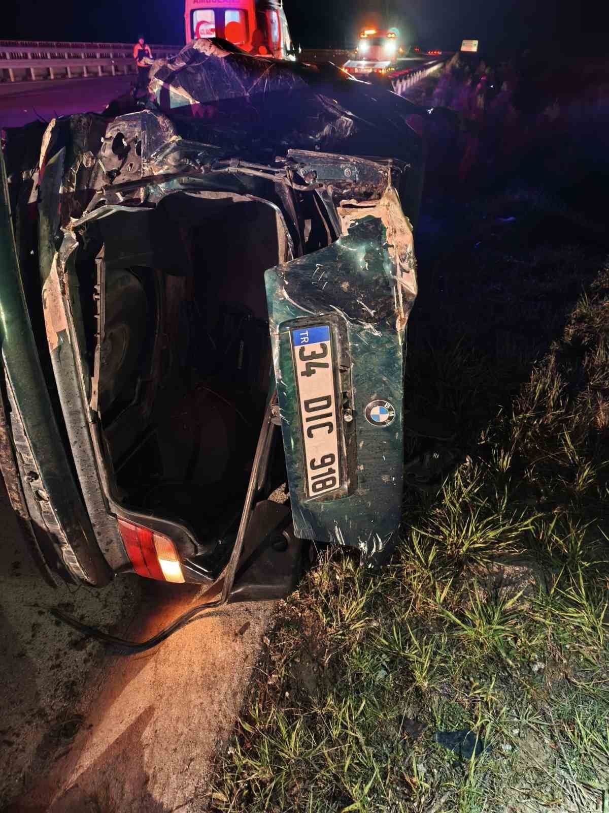 Susurluk&rsquo;ta otoyolda feci kaza: 1 kişi hayatını kaybetti
