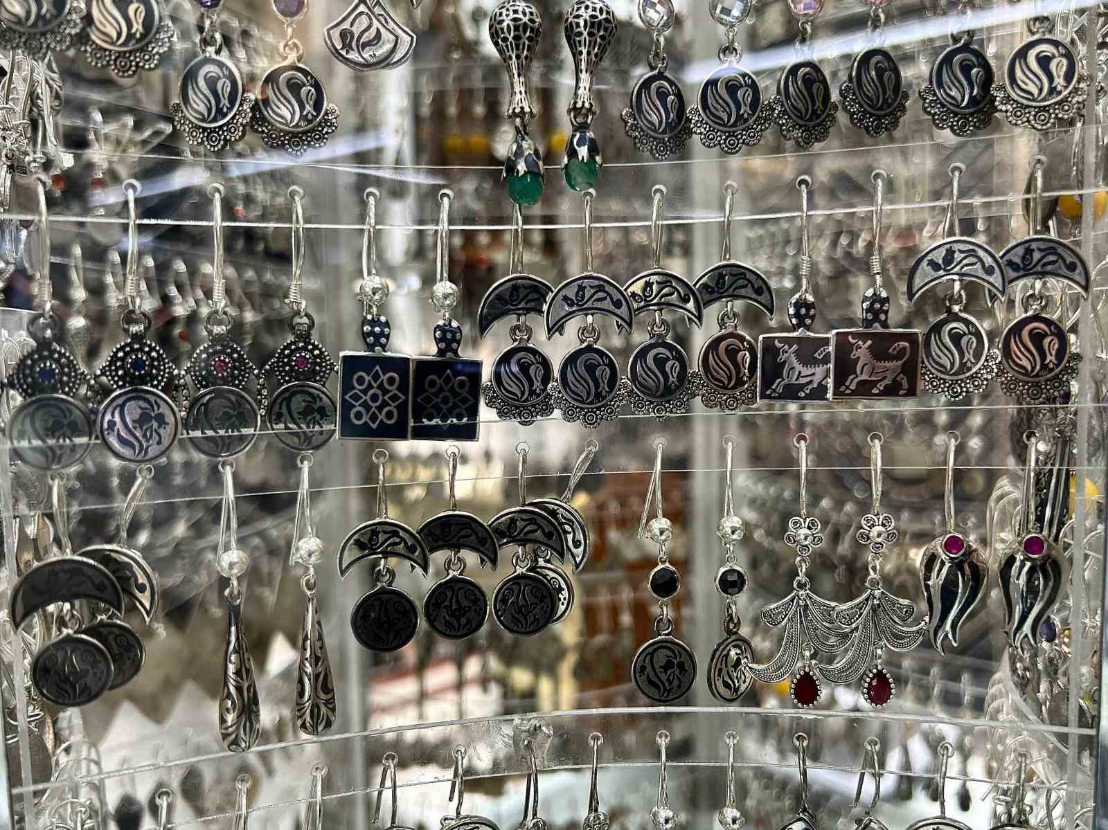 Van’ın tescilli savat sanatı genç kuşaklara aktarılıyor
