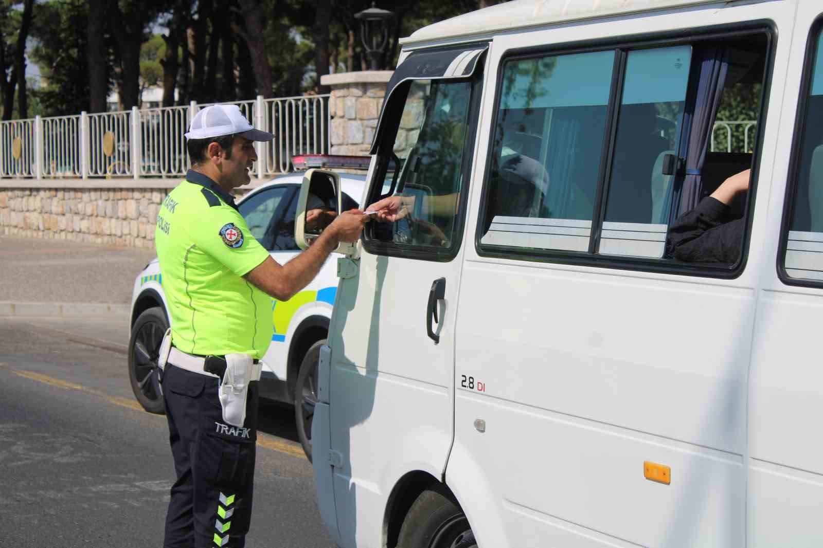 Aydın&rsquo;da trafik denetimlerinde 25 bin araca işlem yapıldı
