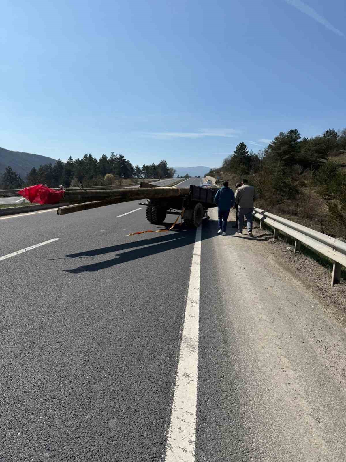 Bolu’da traktör devrildi: 1 yaralı

