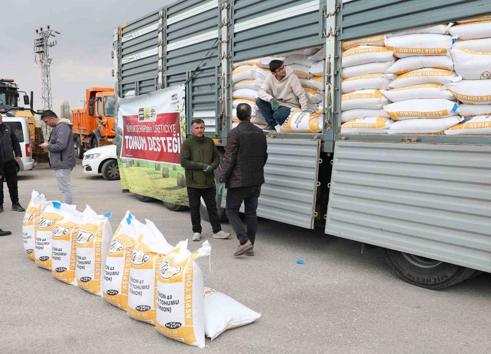 Başkan Altay: "Yüzde 50 hibeli aspir tohumu desteğimiz çiftçimiz için bereketli olsun"