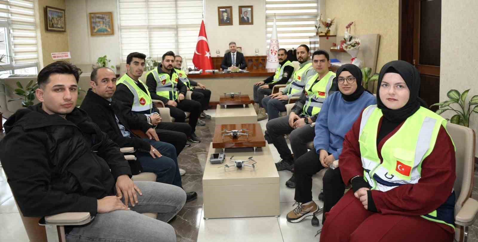 İHAKUT Havacılık Spor Kul&uuml;b&uuml;&rsquo;nden Gen&ccedil;lik ve Spor İl M&uuml;d&uuml;rl&uuml;ğ&uuml;&rsquo;ne ziyaret
