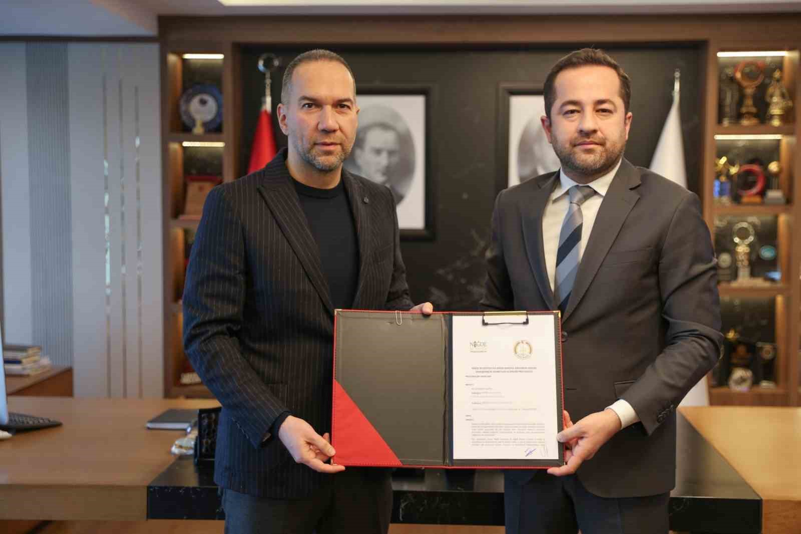 Niğde Belediyesi&rsquo;nde kadınlara &uuml;cretsiz hukuki danışmanlık d&ouml;nemi başladı
