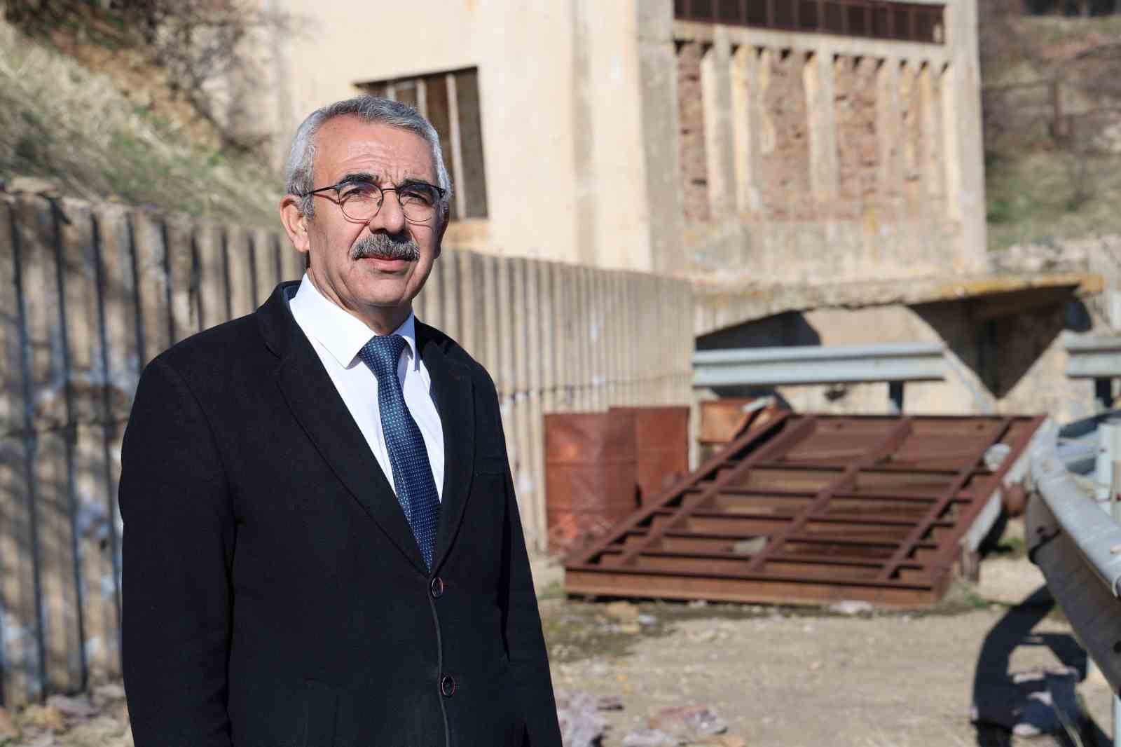 Başkan Bozcan: "Elazığ&rsquo;ın ilk hidroelektrik santrali Hazar G&ouml;l&uuml;&rsquo;n&uuml;n kurtuluşu olabilir"
