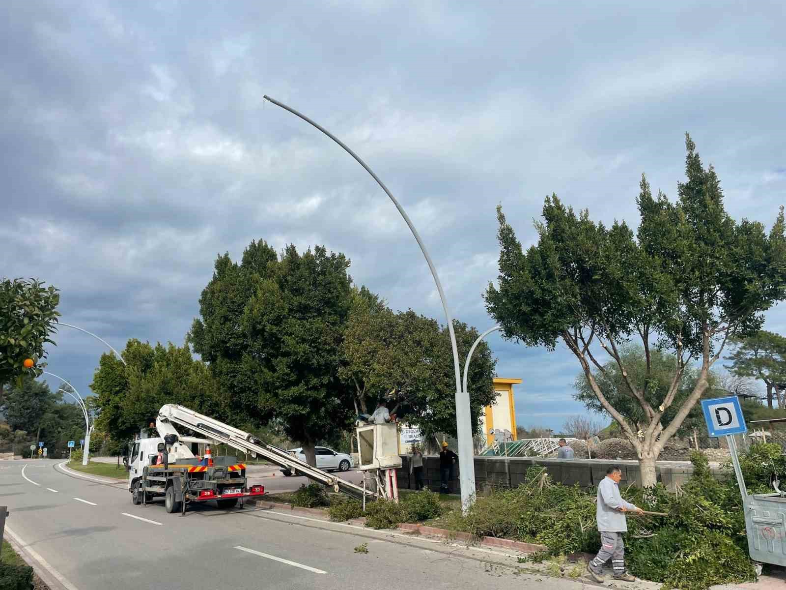 Büyükşehir’den Kemer’de peyzaj düzenlenesi