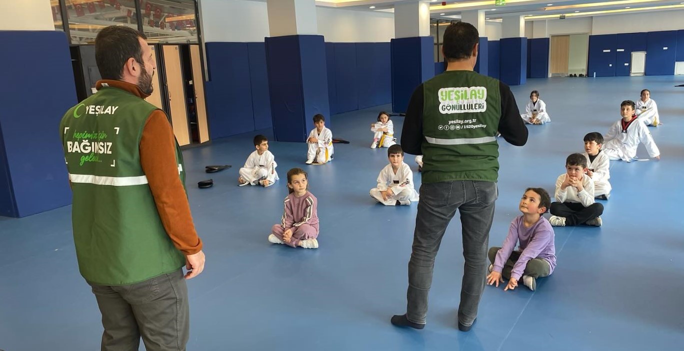 Bayburt’ta tekvando öğrencilerine teknoloji bağımlılığı eğitimi verildi