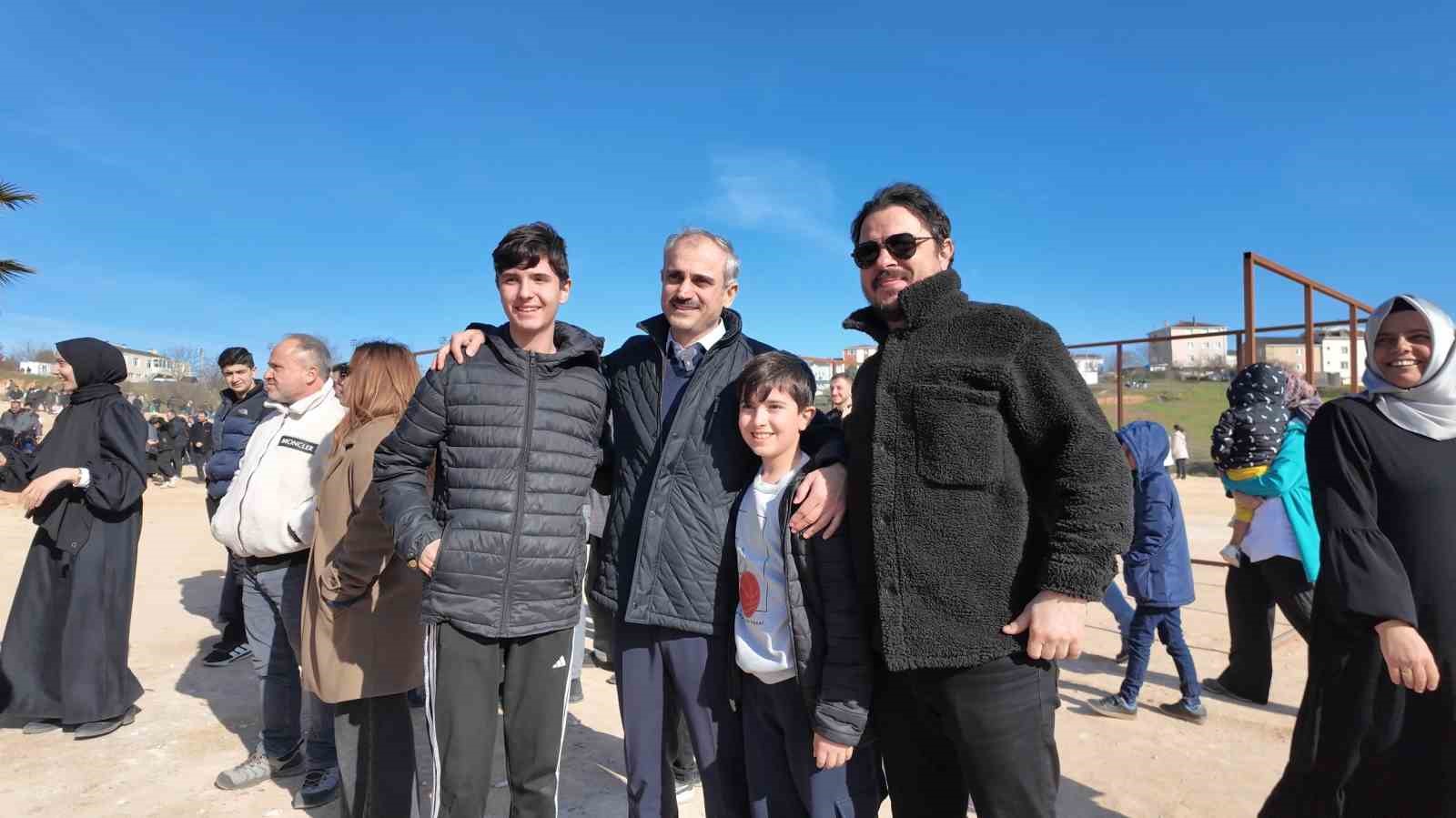 &Ccedil;ayırova Mekke Film Platosu, ziyaret&ccedil;i akınına uğradı
