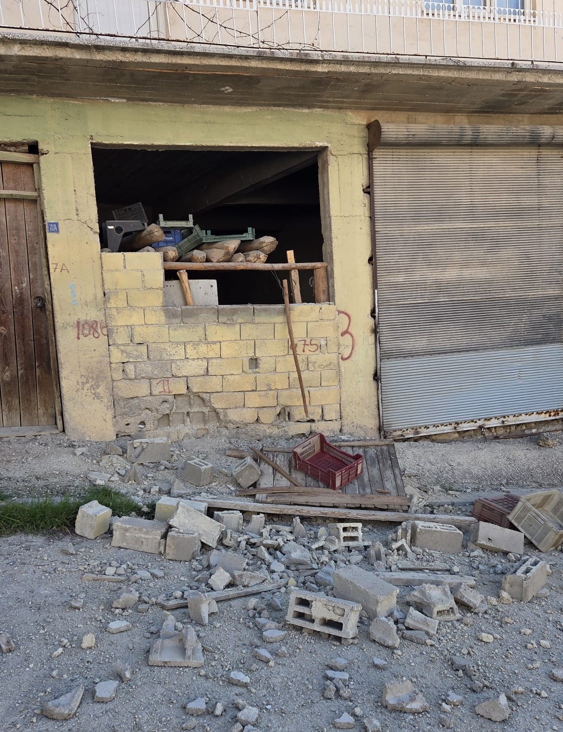 Buldan&rsquo;da  5 saatte 100&rsquo;&uuml; aşkın art&ccedil;ı deprem meydana geldi
