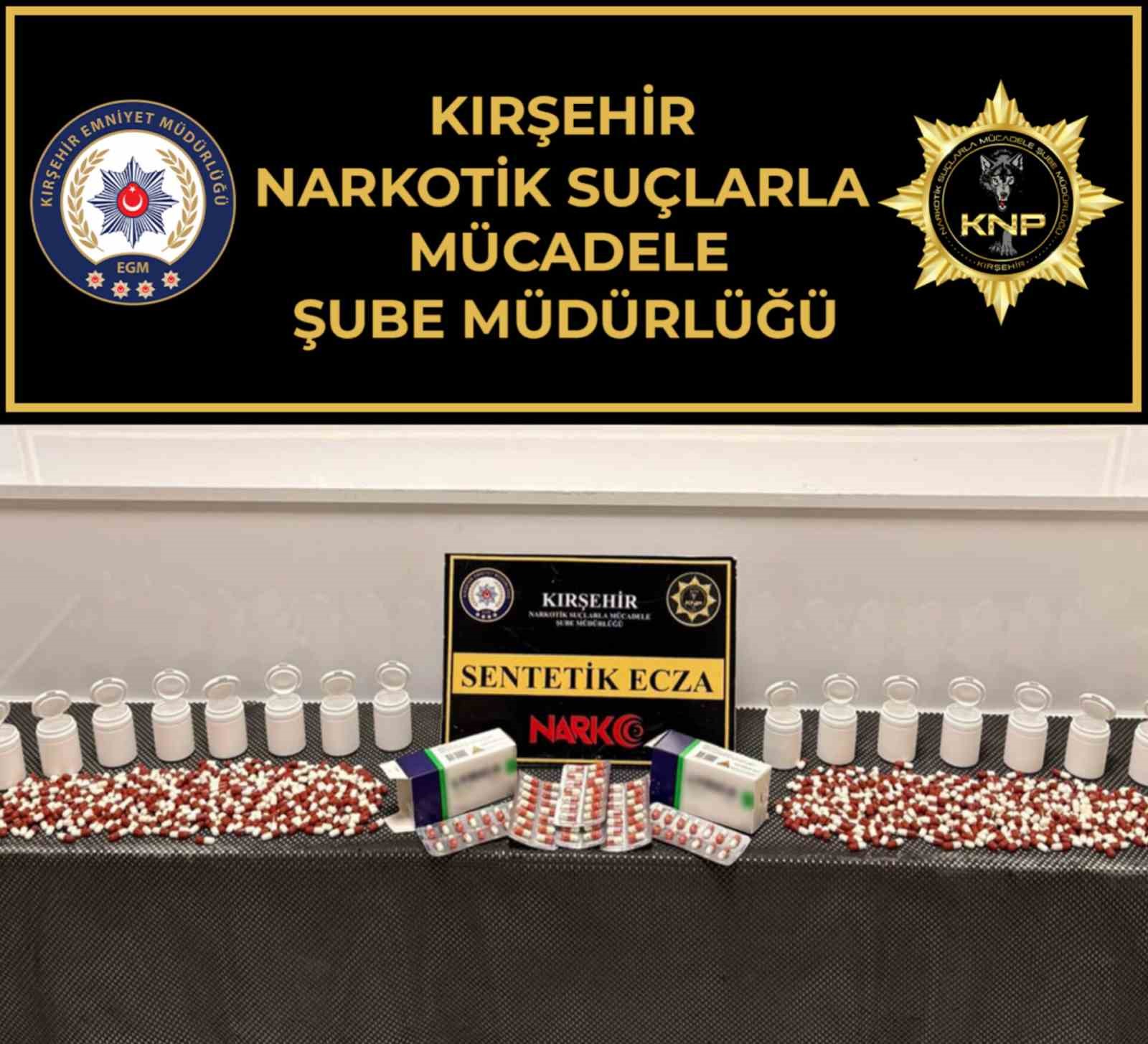 Polis durdurduğu araçta uyuşturucu ele geçirdi