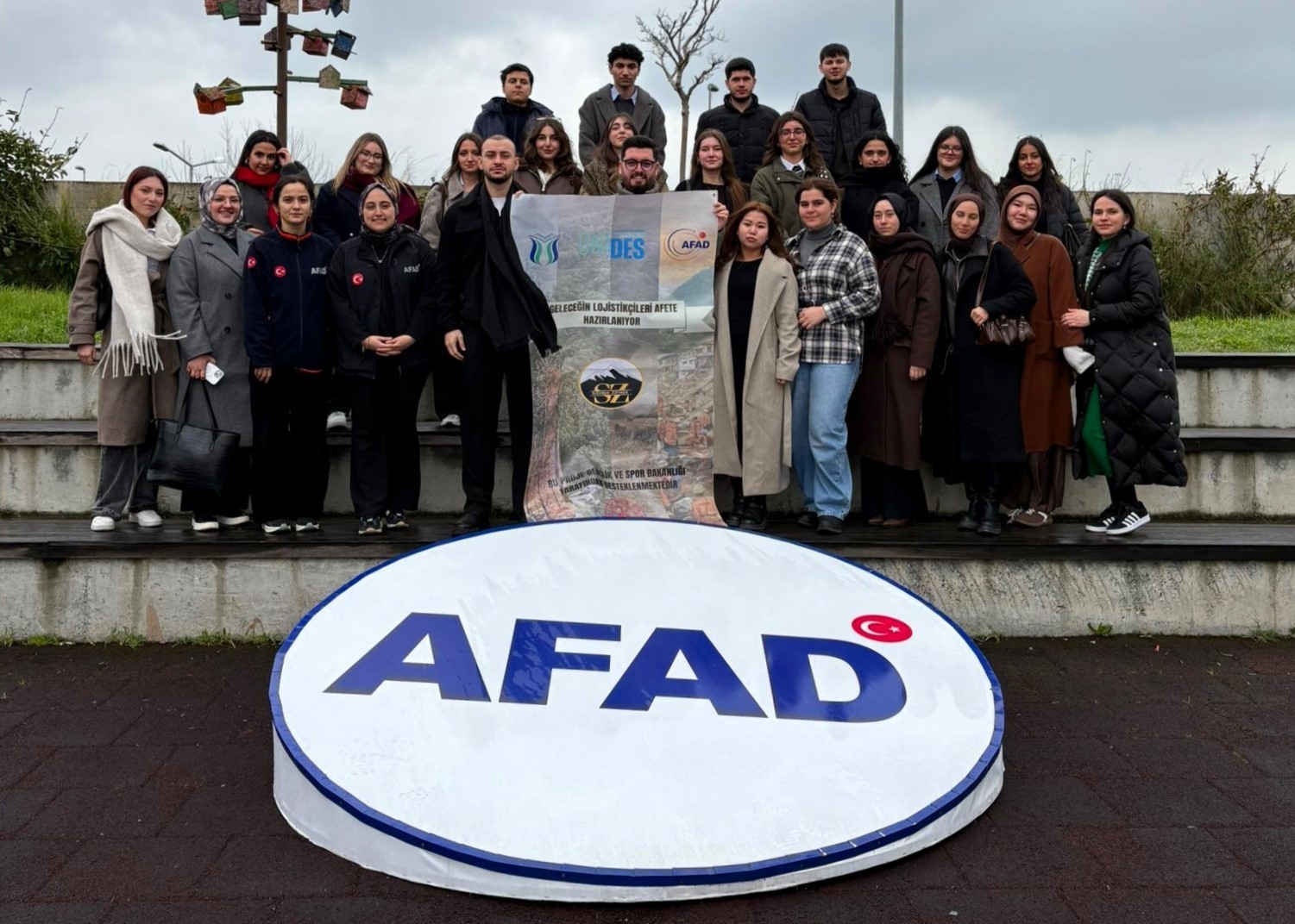 Geleceğin lojistikçileri afetlere hazırlanıyor