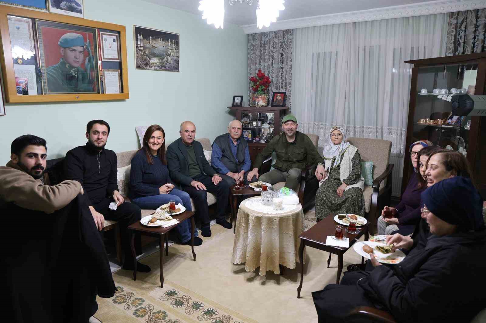 Başkan Arıkan, şehit annelerini ziyaret etti