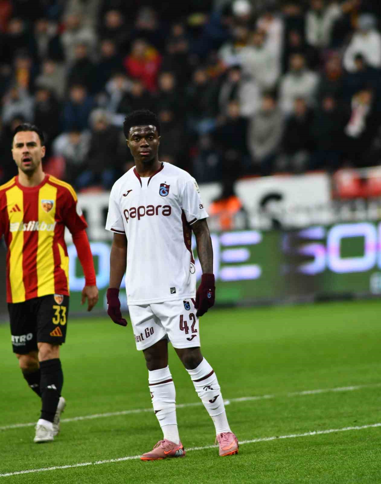Trendyol Süper Lig: Kayserispor: 0 - Trabzonspor: 1 (Maç devam ediyor)