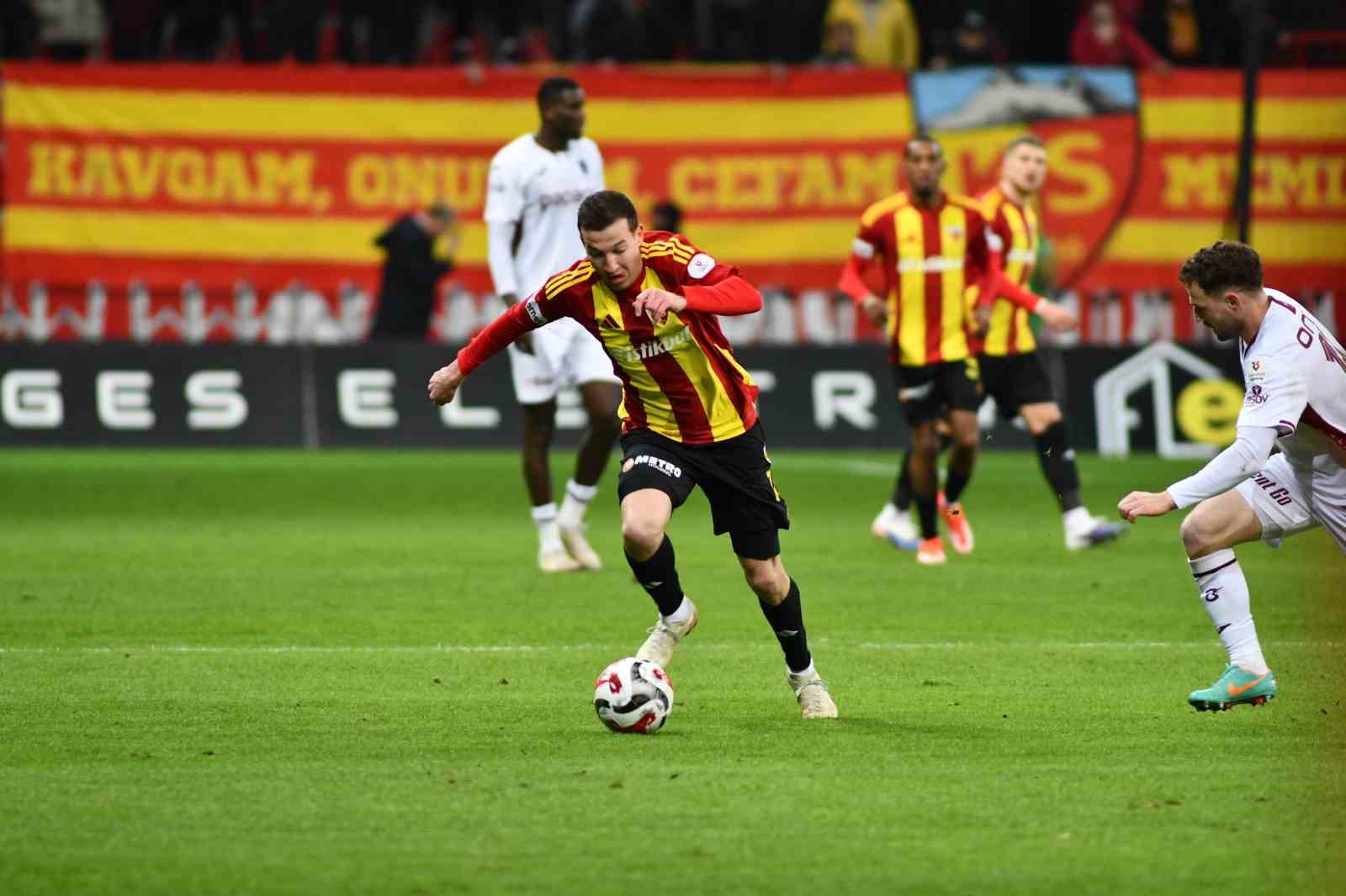 Trendyol S&uuml;per Lig: Kayserispor: 0 - Trabzonspor: 2 (İlk yarı)
