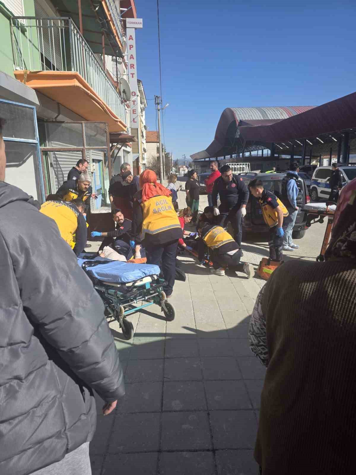 Eski karısını bacağından pompalı tüfekle yaraladı, iş yeri sahibi tarafından kolundan vuruldu