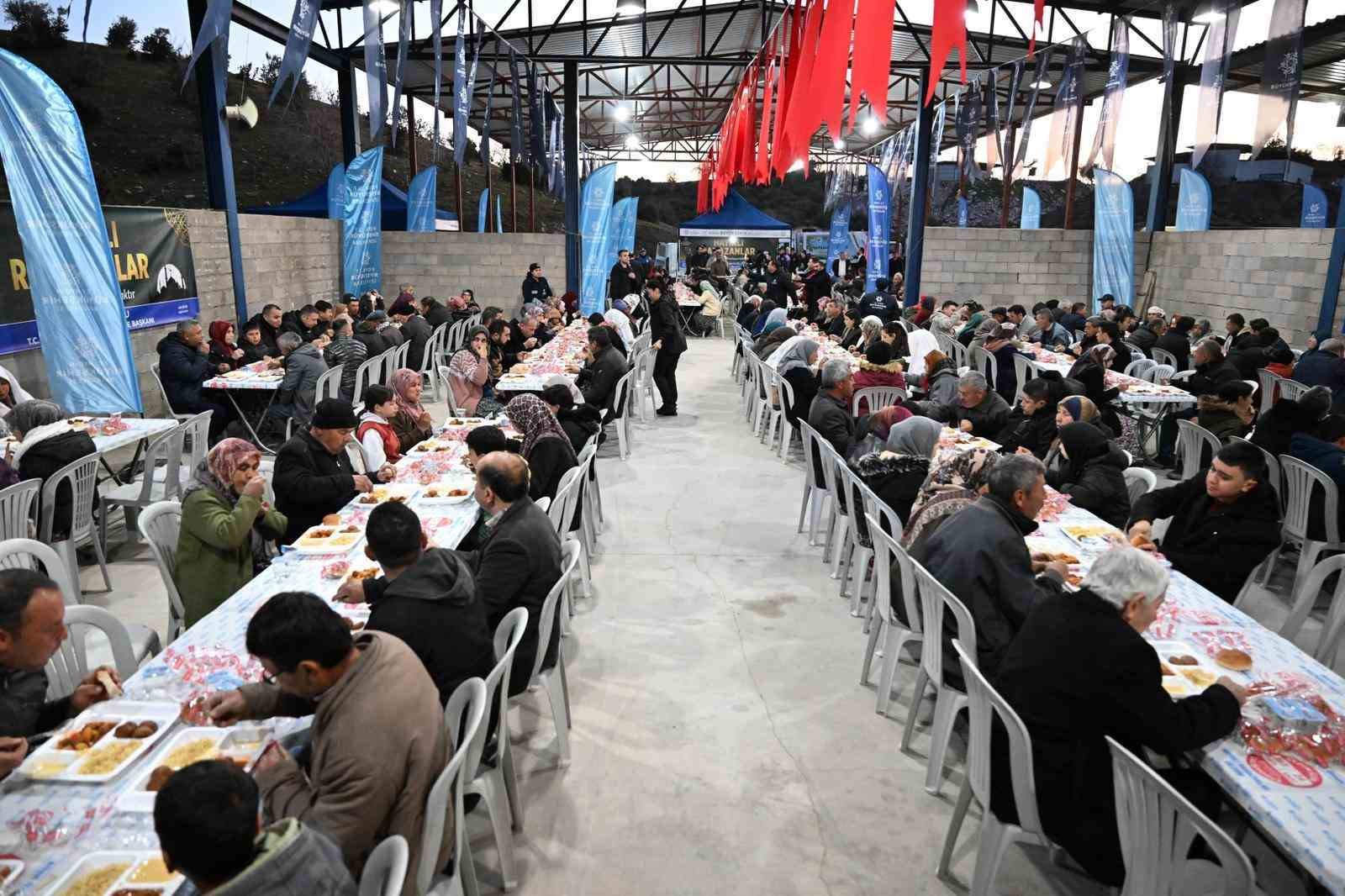 Başkan &Ccedil;er&ccedil;ioğlu Yenipazar&rsquo;da vatandaşlarla iftar sofrasında buluştu
