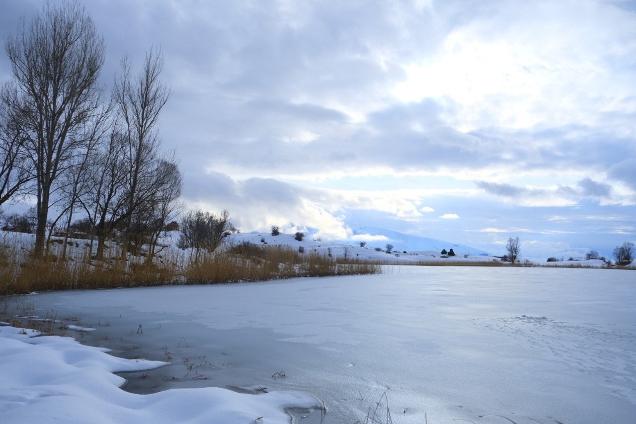 Erzincan&rsquo;da geceleri dondurucu soğuklar etkisini s&uuml;rd&uuml;r&uuml;yor
