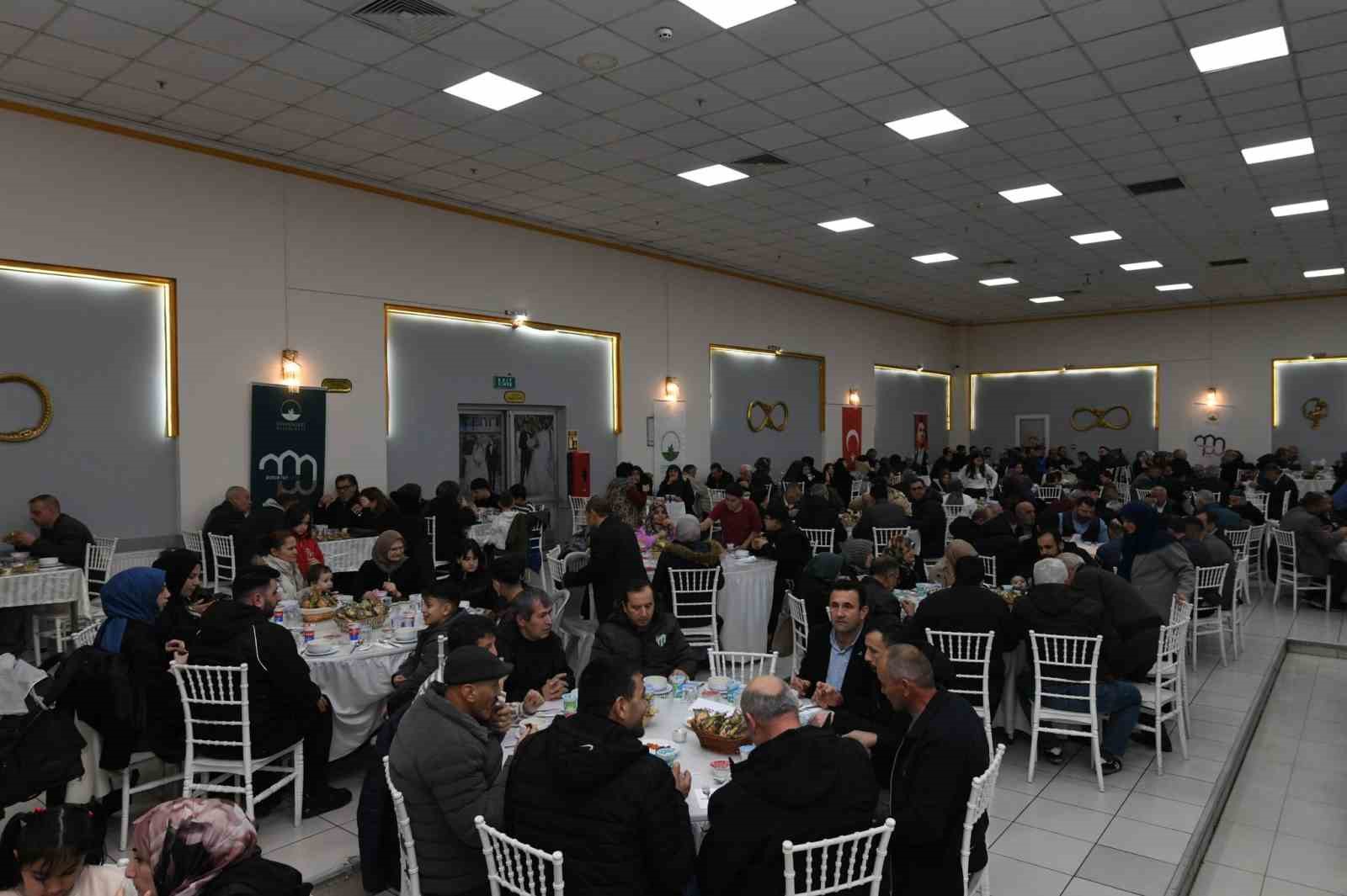 Emek&rsquo;te g&ouml;n&uuml;ller aynı iftar sofrasında buluştu
