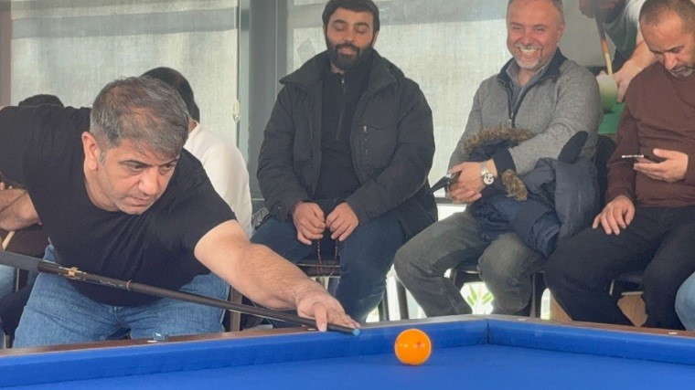 Hakk&acirc;ri&rsquo;de &lsquo;&Uuml;&ccedil; Bant Bilardo Turnuvası&rsquo; başladı
