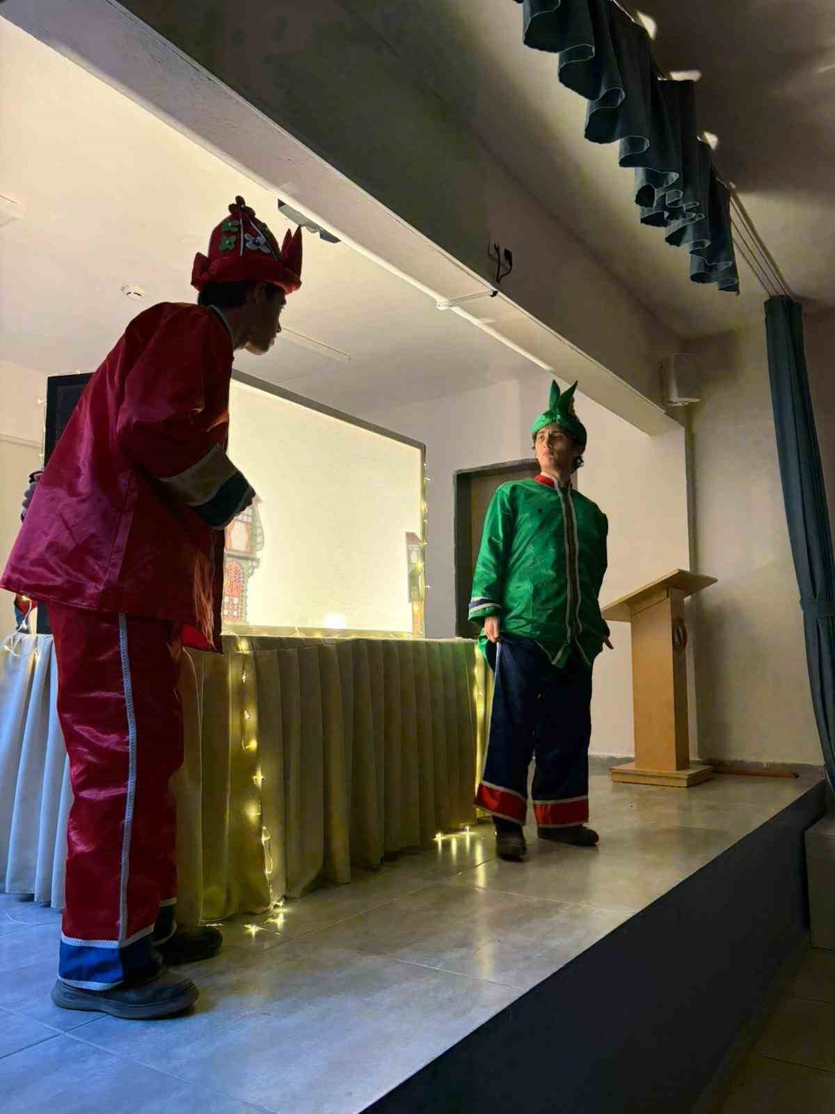 Menteşe&rsquo;de geleneksel miras gen&ccedil;lerin elinde canlanıyor
