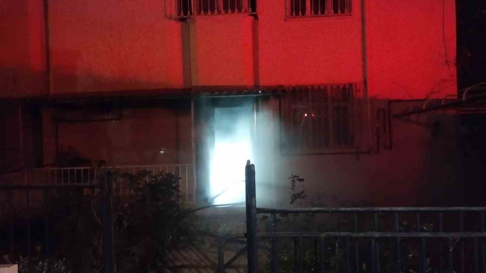 İskenderun&rsquo;da  ev yangını
