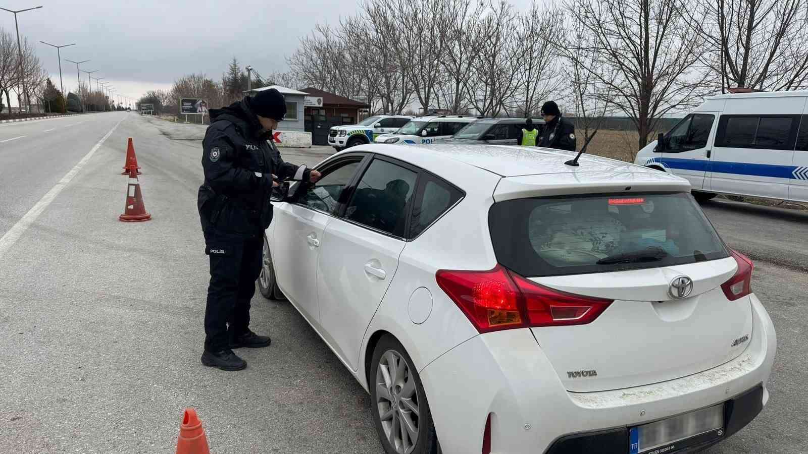 Karaman&rsquo;da 130 bin adet makaron ele ge&ccedil;irildi: 5 tutuklama
