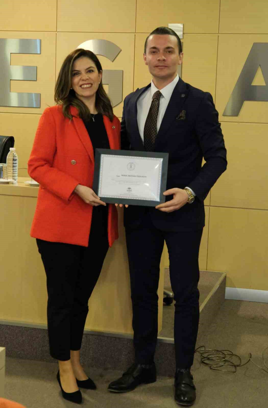 EGİAD &uuml;yelerine, &rsquo;Y&ouml;netimde eşitlik i&ccedil;in kadın perspektifi&rsquo; konulu seminer
