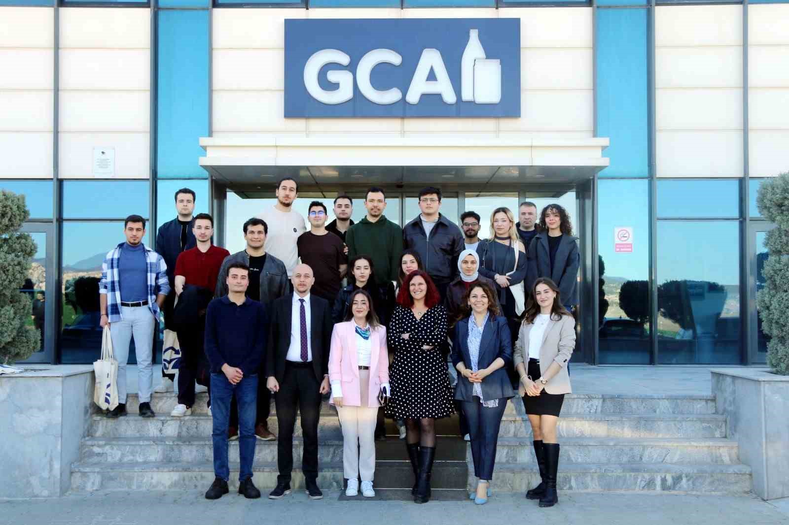 DP&Uuml; &Ouml;ğrencileri K&uuml;tahya OSB&rsquo;de
