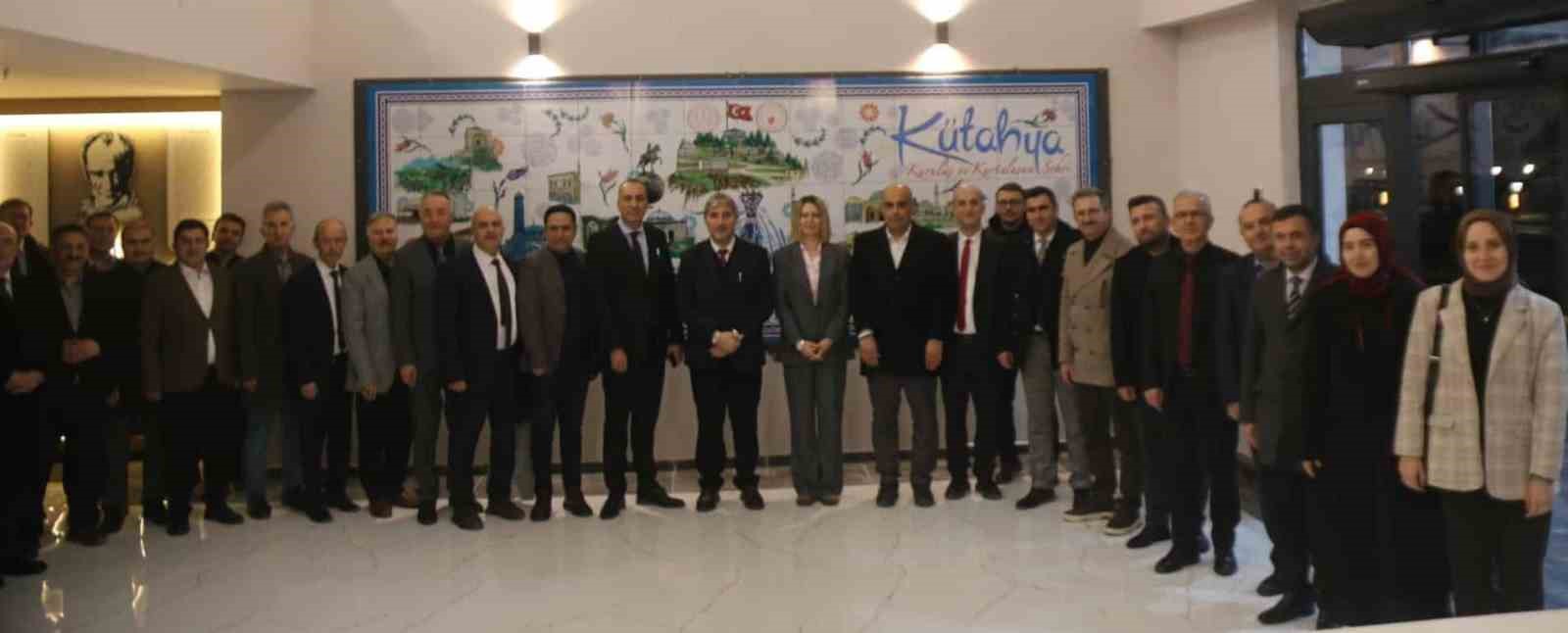 K&uuml;tahya&rsquo;da eğitim y&ouml;neticileri iftar programında buluştu
