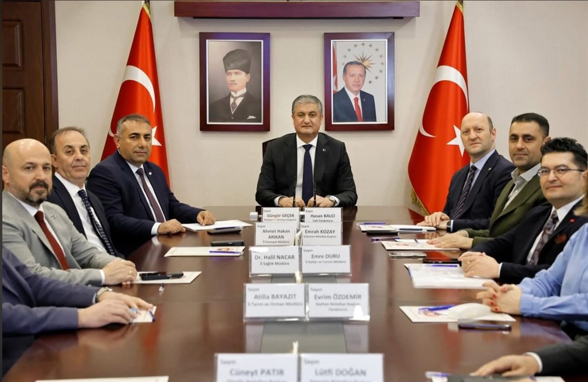 Uluslararası Adana Portakal &Ccedil;i&ccedil;eği Karnavalı hazırlıkları değerlendirildi
