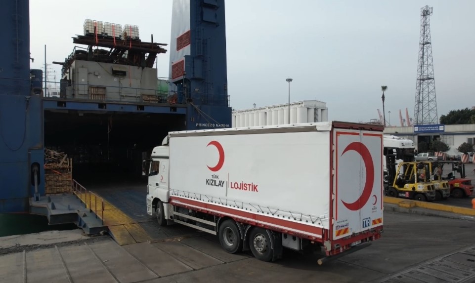 Afyonkarahisar&rsquo;dan Gazze&rsquo;ye 7 bin &ccedil;ift ayakkabı yardımı
