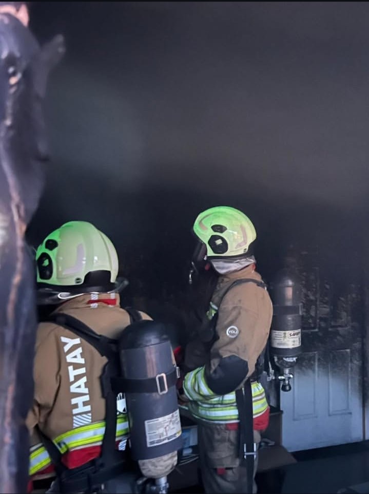 Antakya&rsquo;da mesken yangını
