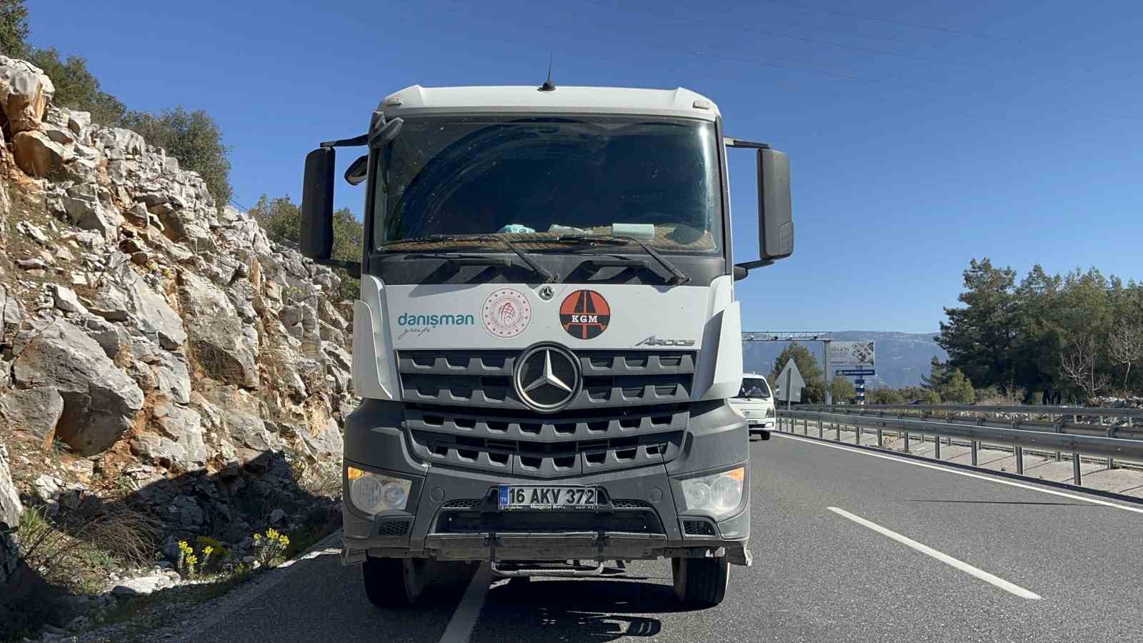 Menteşe&rsquo;de trafik kazası: "Balık tutalım dedik, bu hale geldik"
