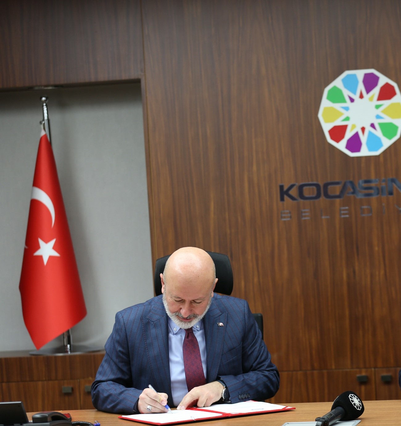 Başkan &Ccedil;olakbayrakdar: "Evlatlarımızın geleceği i&ccedil;in tarihi bir projeyi hayata ge&ccedil;irdik"
