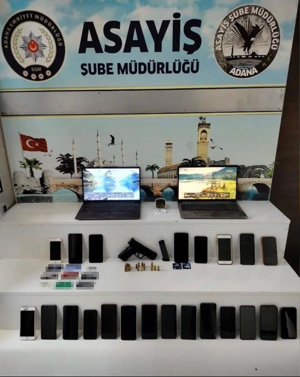 Adana merkezli 3 ilde &rsquo;sahte polis&rsquo; operasyonu: 8 tutuklama
