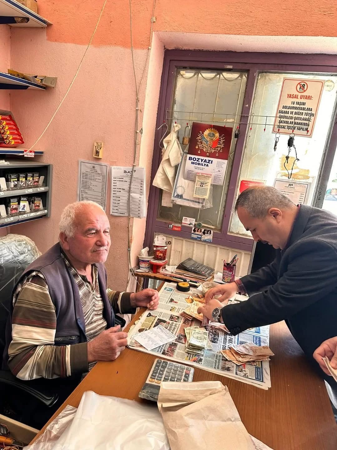 Bozyazı&rsquo;da &ouml;ğrenciler defteri geleneğini s&uuml;rd&uuml;rd&uuml;
