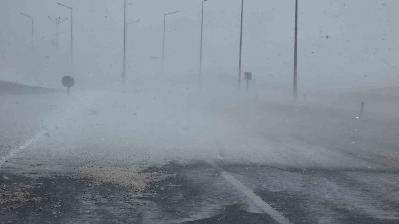 G&uuml;zeldere Ge&ccedil;idi&rsquo;nde tipi trafiği olumsuz etkiliyor
