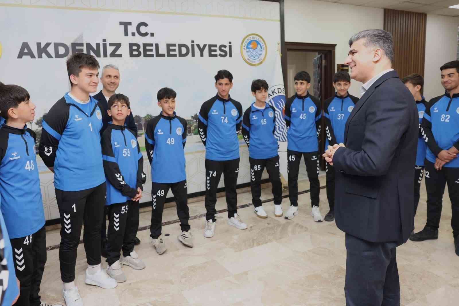 Akdeniz Belediye Spor U-14 Takımı T&uuml;rkiye Şampiyonası yolunda
