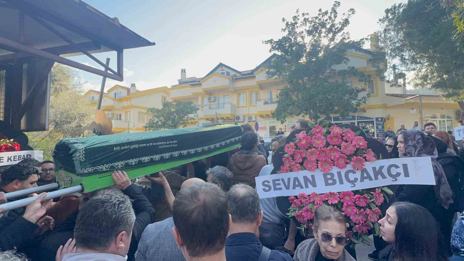 Basketbol efsanesi Ok&ccedil;uoğlu, Marmaris&rsquo;te son yolculuğuna uğurlandı
