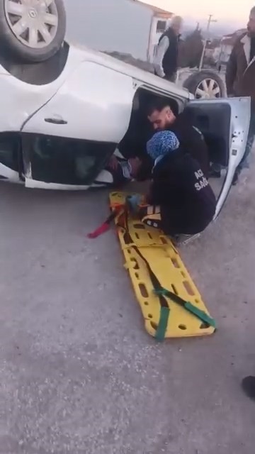Elazığ’da otomobil takla attı: 2 yaralı