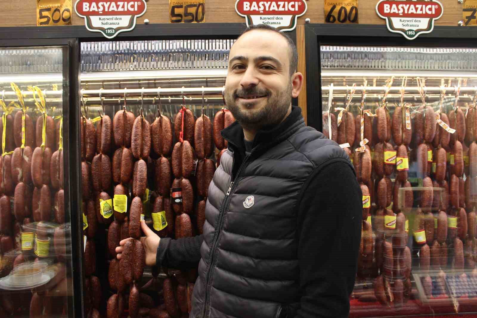 Çarşıda ramazan yoğunluğu devam ediyor