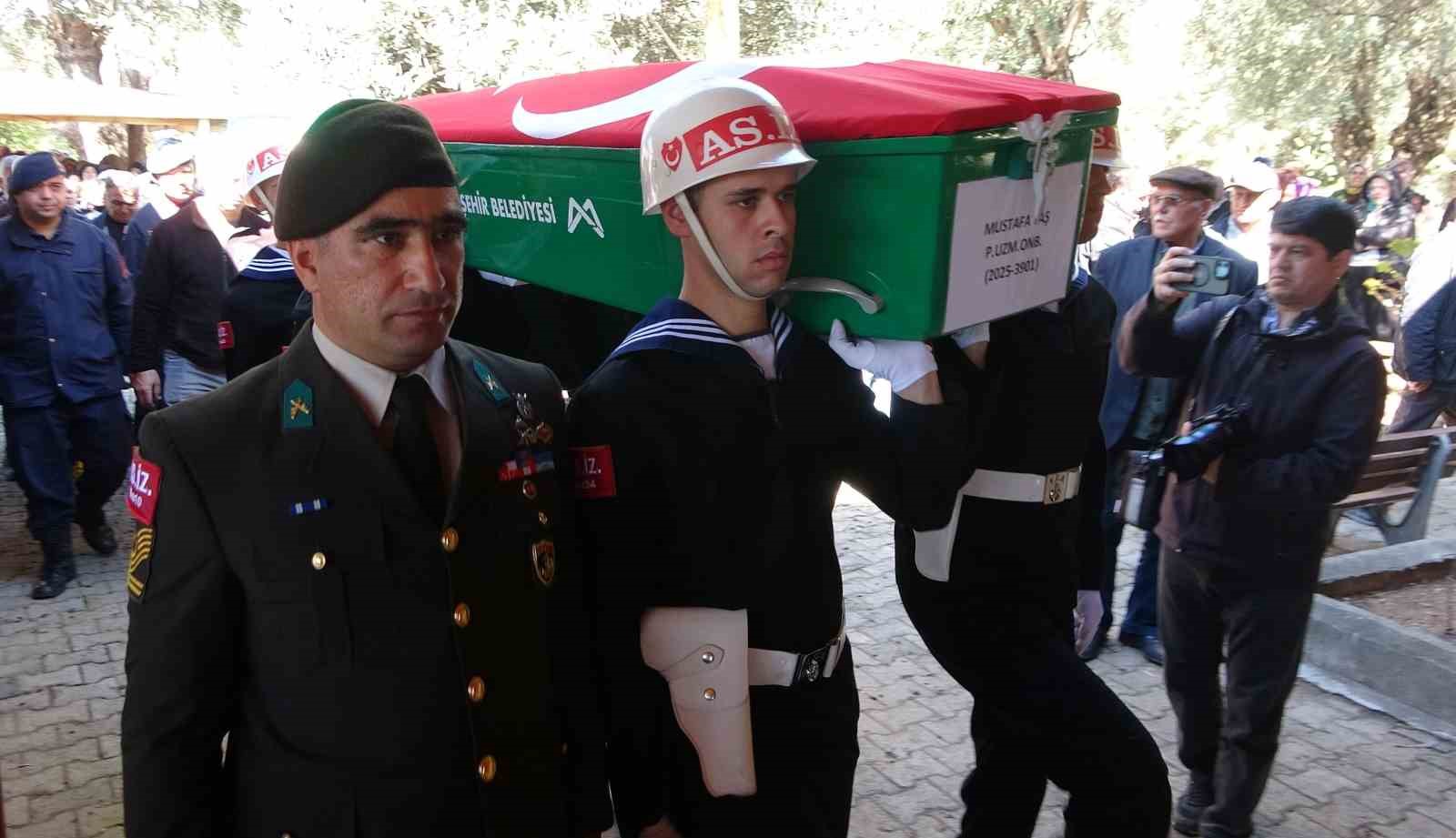 Kıbrıs’ta kazada hayatını kaybeden uzman onbaşı son yolculuğuna uğurlandı