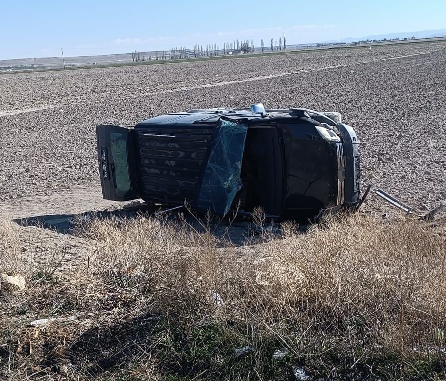 Karapınar’da kamyonet devrildi: 4 yaralı